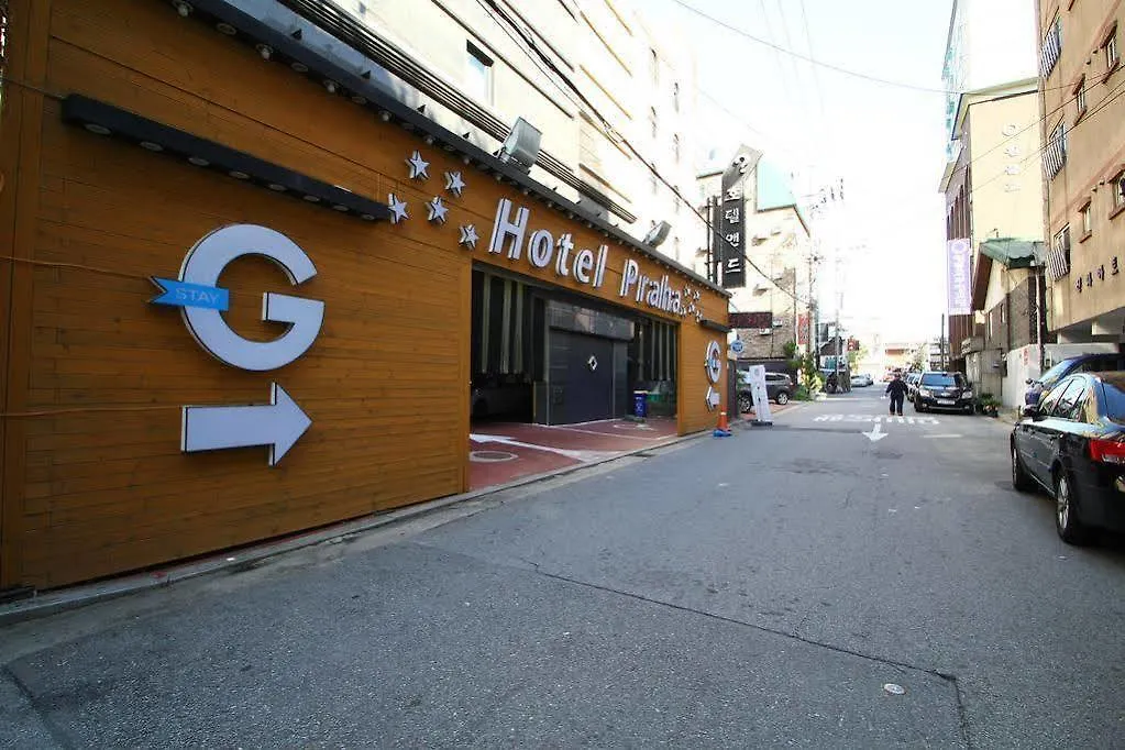 Hotel Praha Bucheon